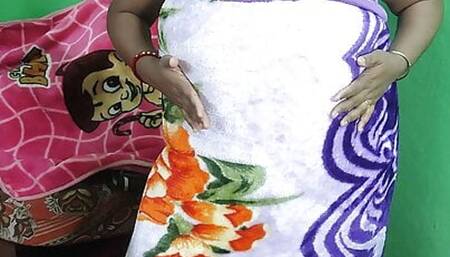 Indian sexy mom Sruti fucking with white dildo for cum