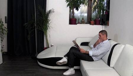 MY NEIGHBOR IS A VERY SLUTTY MILF