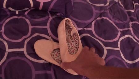 Bella jerks you off with her feet!