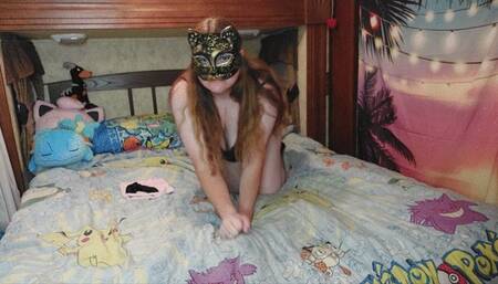 BBW In Sexy Cat Mask Masturbates