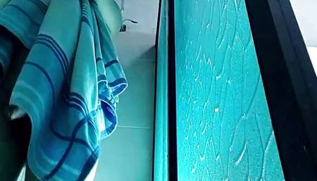Colombian Trans Showers on Cam