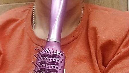 Sunshine_misfit is bored and horny at a truck stop