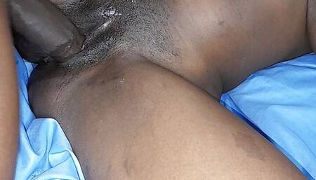 Rubbing that sweet nutty pussy for real