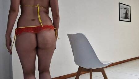 Blonde latina bigass moving her ass