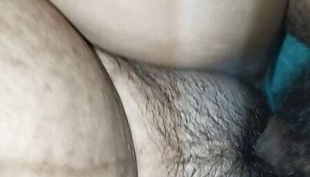 Wah kya chut hai re teri.Bhabhi ki kali chut ko pela