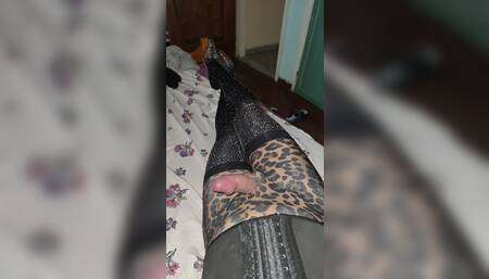 Shemale in lycra leopard catsuit