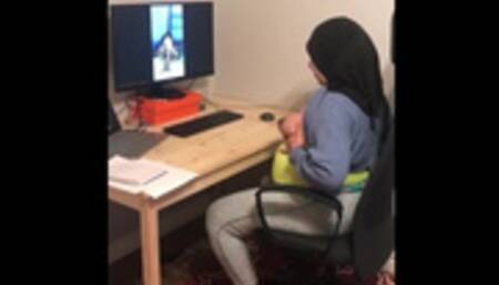 بنت عنابة تتناك مع صاحبها في المهجر، ARAB GIRL SEXCAM WITH BBC