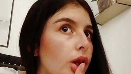 I am Isabella waiting for you
