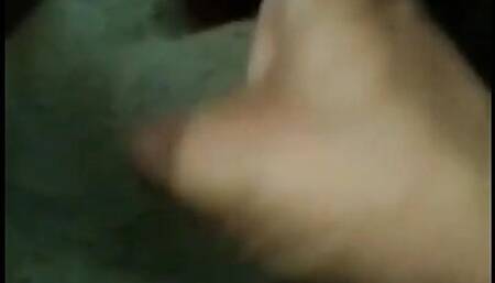Tight chut me ungli daal diya