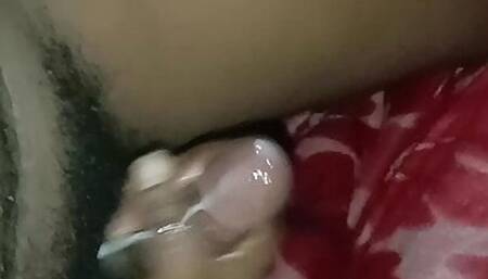 Wife and husband hendjob malai nikala