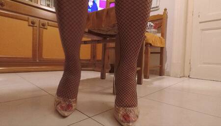 *** custom video *** Waiting friends for a cup of tea in nude patent transparent high heel stilettos pointed toe pumps with dark narrow fishnet stockings (MP4) 1080 Full HD