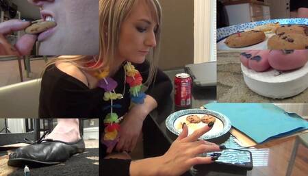 Oops! Kookies Entire Family Gets Shrunk!