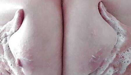 Shower tits