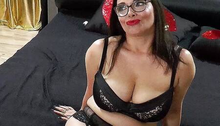 Curvy German Mature with Big natural Tits seduce to POV Casting Fuck