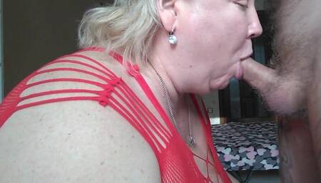 Girlfriend loves to suck dick and take cum in her mouth