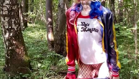 Harley Quinn naked on public