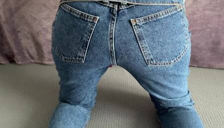 Doggystyle in Jeans Excites!