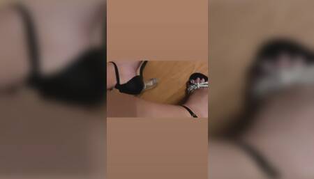 Feet with and without heels ????