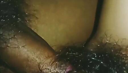 Bhabhi ko londa hands up with dildo