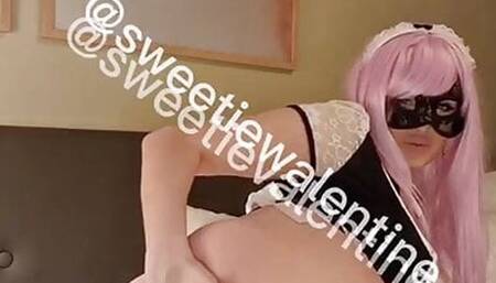 Leaked content Anal loving young hottie plays with herself on bed