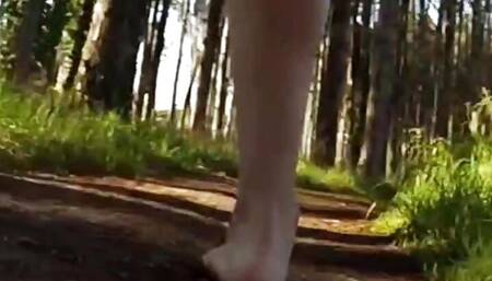 Iwalk barefoot