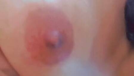 I pressured my big boobs