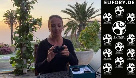 How to BDSM: Lock a Willy with a Silicone Chastity Cage!