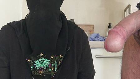 Une refugiee syrienne realise son premier porno en France