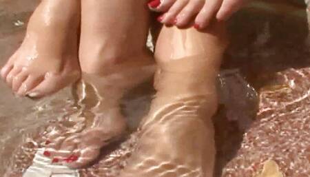 feet sex pool fucking bikini foot girls