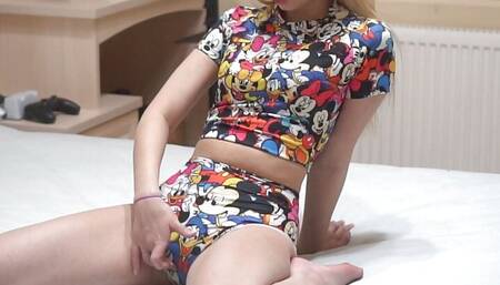 Step sister aroused her step brother while no one is at home Step sister aroused her step brother while no one is at hom
