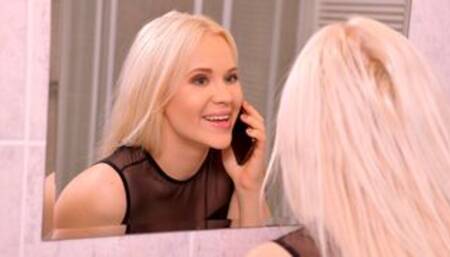 Lusty white model Nikki Hill is sucking a long penis on the sofa