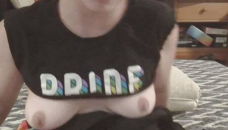 gay tranny cums 4 times