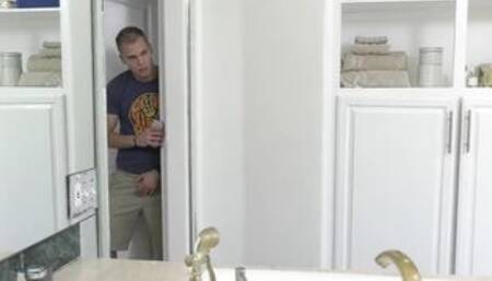 Sexy transgender Jade Venus shower fuck with Tony Sting