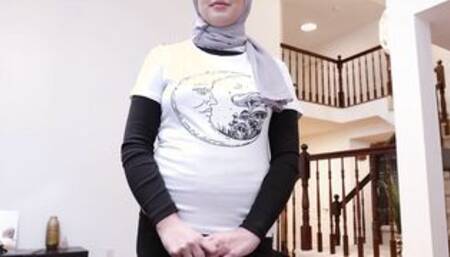 Arab BBW teen needed more experience