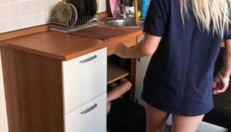 My Wifey Seduce Plumber and Offers Her Snatch Into Front Of Me