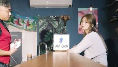 Yuli Opens Up To Bartender About Her Gf And Getting Revange Banged!