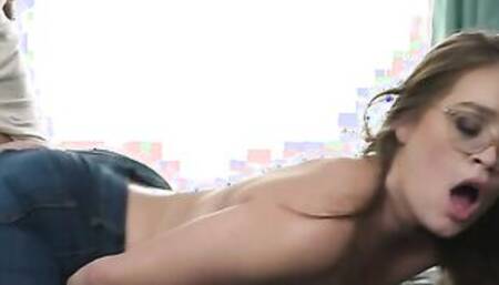 My Stepsisters Jeans Are Split - S24:E8