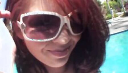 Jessie Palmer Getting Used Into A Hotel