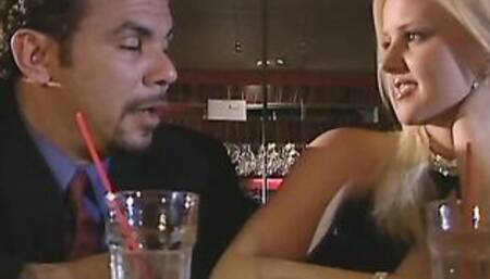 Hannah Harper Spreads Her Legs Wide Open Into This Vehicle Boned Tape