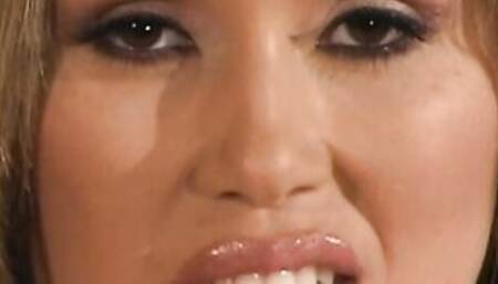 Kianna has ancestors throughout the Polynesian Isles, without any doubt at least some of them must have been responsible for passing along vital messages from scat post to scat post. She does everything but did smoke signals out her booty into this episod