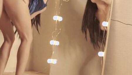 Красивая Малышка С Шикарными Сиськами Грязно Разговаривает,Сосет И Трахается Раком!