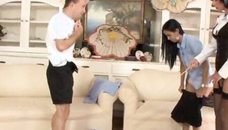 Roxanne Hall And Bebe Mendes Got A Lesson From Mary Pop Into