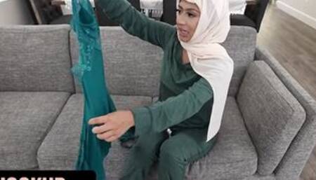 Hijab Hookup - Cute Muslim chick Binky Beaz Slips On Babe Panties And Blows Photographer's Dick