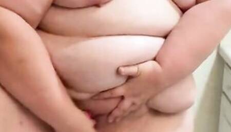 love Being a SSBBW and a sloppy mess so freaky