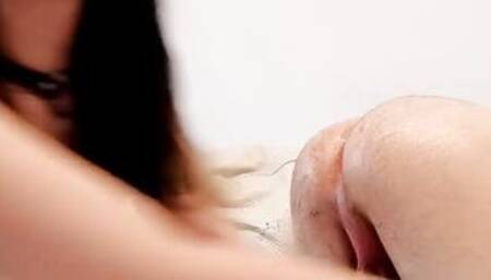 Messy face pounded bimbo,sitting on her face - web cam performance