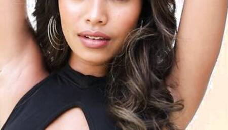 Tanned Ebony babe Putri Cinta, opening her tiny pussy