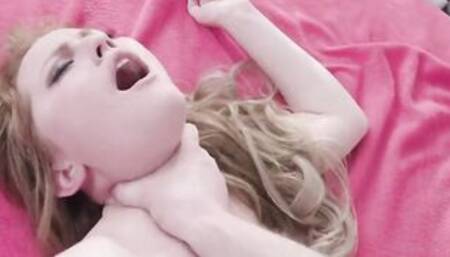 Golf Expert Britney Likes to Play With Huge Rough Clubs