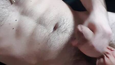 Muscle man cuming in abs