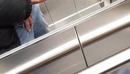 Elevator wank