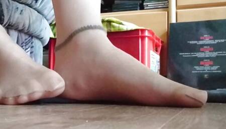 Foot fun in Perlon stockings